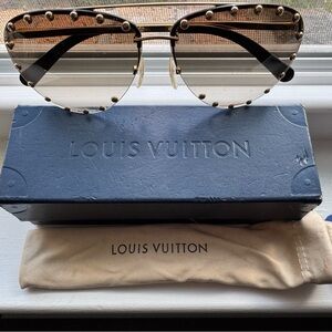 The Party Aviator Gradiant Louis Vuitton Studded Sunglasses - Black and Tan